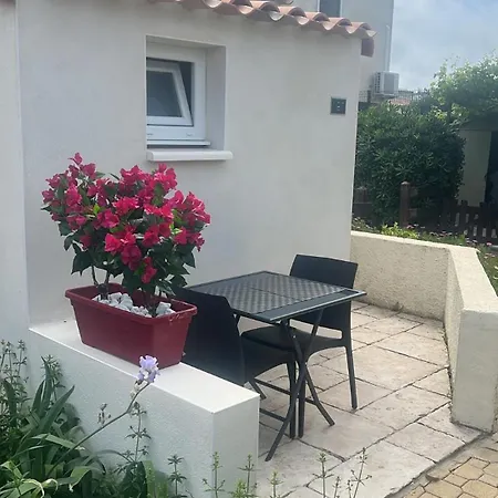 Begood'iz Naturiste Independant Au Calme Au Coeur Du Village 3* Agde